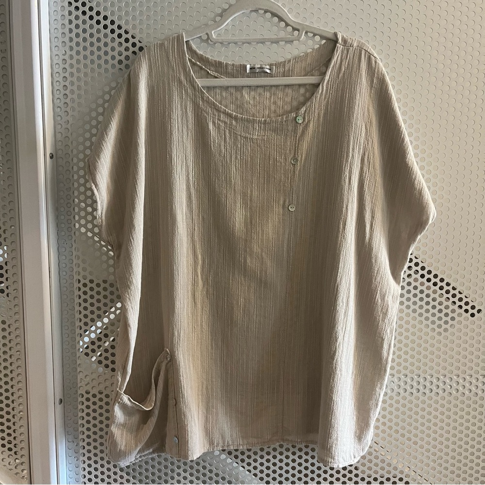 New Collection Linen Blend Tunic/Top One Size Fits Most in Oatmeal/Cream
